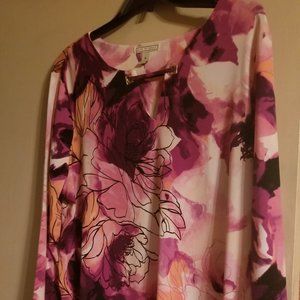 Dana Buchman XL Tunic top with metal detail at neck. Beautiful!!!